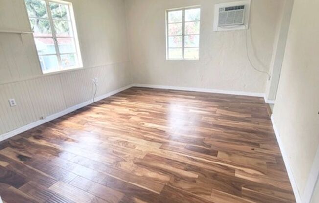 Studio, 1 bath, 500 sqft, $990, Unit Unit 6