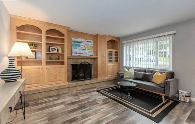 $2,590 - THE NICEST FIRST FLOOR CONDO IN PLEASANTON