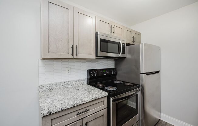 2 beds, 1.5 baths, 850 sqft, $1,275, Unit 6300 6