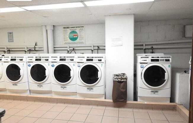 1 bed, 1 bath, $4,740, Unit 5E