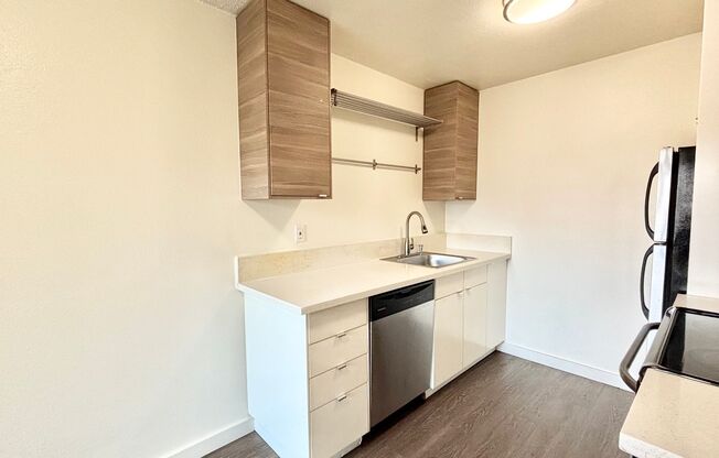2 beds, 1 bath, 750 sqft, $1,535, Unit 1436