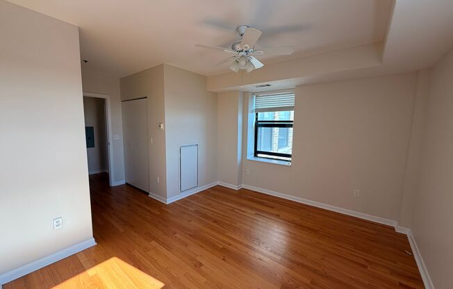 2 beds, 1 bath, 1,000 sqft, $2,600, Unit 1006