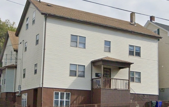 64 HUNTER ST