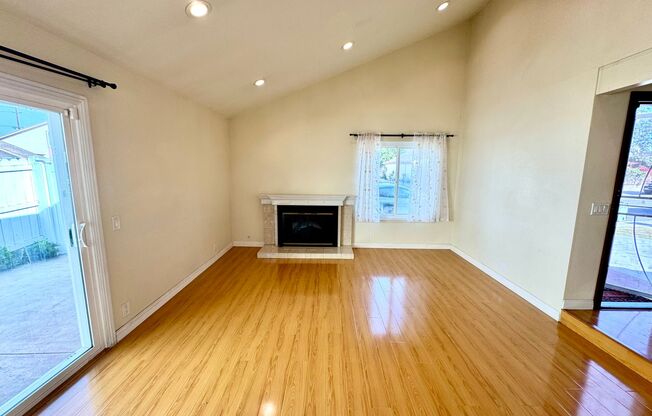 Charming 3 bedroom home in a great family neighborhood of Santa Ana