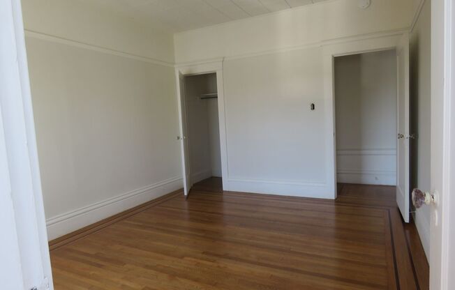 2 beds, 1 bath, $5,800, Unit 610