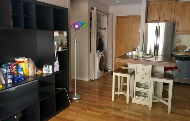 1 bed, 1 bath, 552 sqft, $1,975, Unit 13