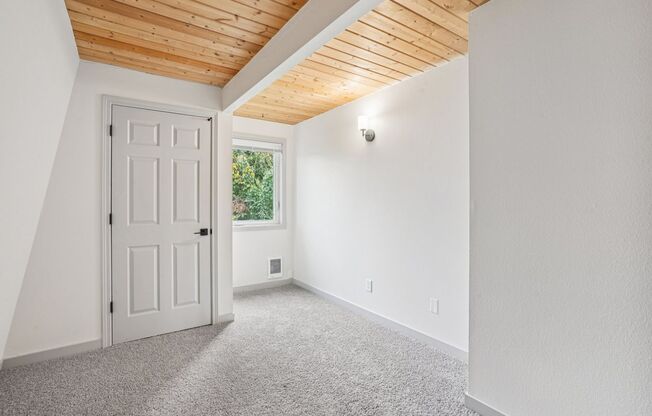 3 beds, 1.5 baths, 1,246 sqft, $1,999, Unit 2619