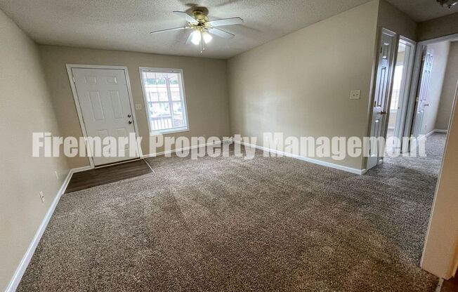 2 beds, 1 bath, 900 sqft, $900