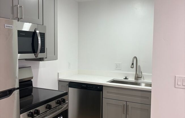 1 bed, 1 bath, 500 sqft, $1,250, Unit 03AS