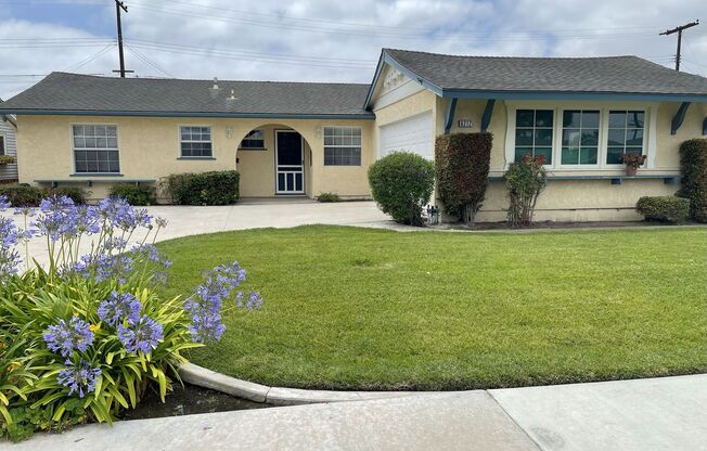 Beautifully  renovated   3 br/2Bth, Large Backyard, on beautiful treelined street Garden Grove