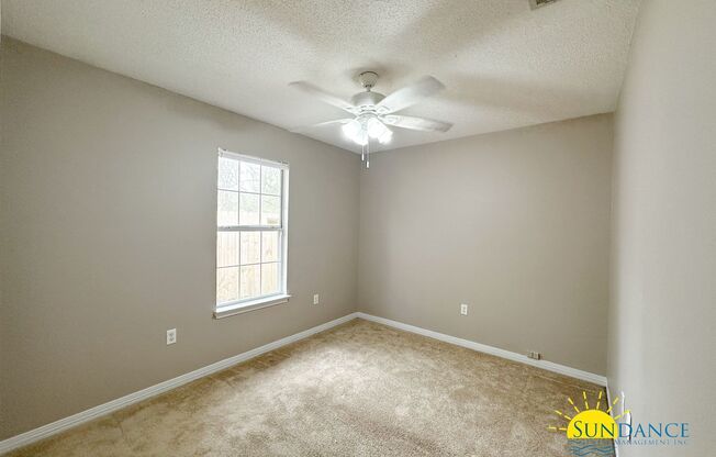 Charming 3-Bedroom Home in Forest Oaks!
