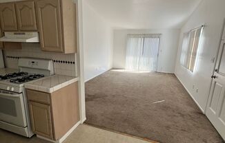 Midtown Ventura - Spacious one bedroom, one bath single level apartment