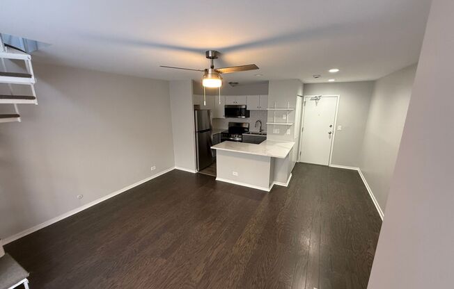 1 bed, 1 bath, $2,000, Unit 308