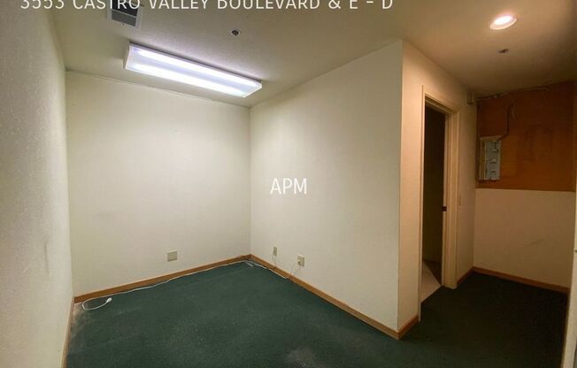 Studio, 1,420 sqft, $2,500