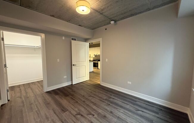 1 bed, 1 bath, 681 sqft, $2,425, Unit 952-303