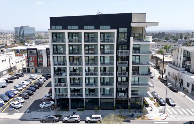 Studio, 1 bath, 436 sqft, $2,395, Unit Unit 215