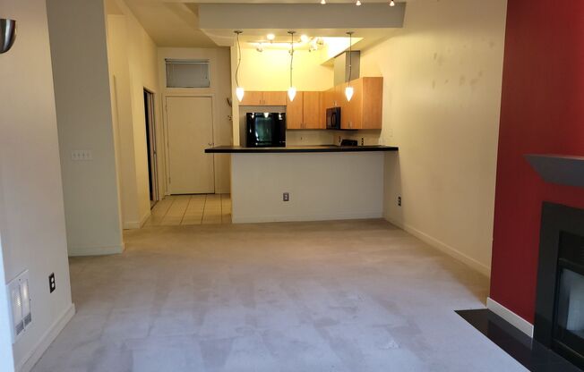 Immediate move in available; 1 bedroom condo with large den