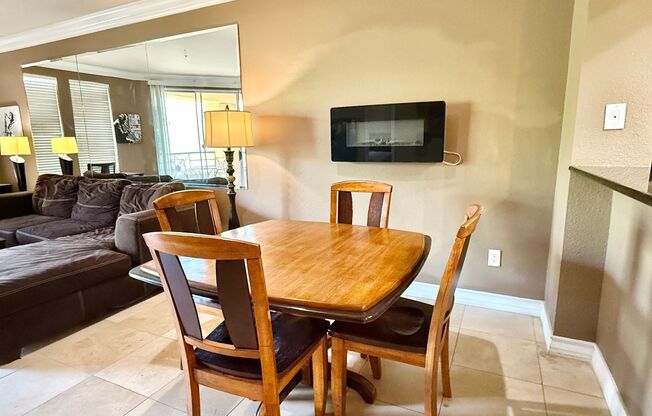 Meridian FURNISHED 2 BDR /2 BATH Luxury Condo - RESORT STYLE LIVING, 1-1/2 Blocks From The Heart Of Strip!