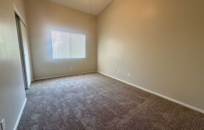 2 beds, 2 baths, $1,650, Unit UNIT 2011