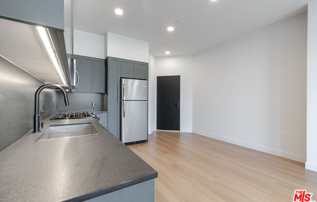 2 beds, 2 baths, 1,004 sqft, $5,395, Unit 732