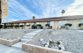 AVAILABLE NOW!! 1 Bed / 1 Bath Apartment in Cathedral City!!