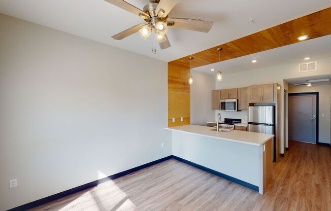Studio, 1 bath, 327 sqft, $965, Unit 3200-111