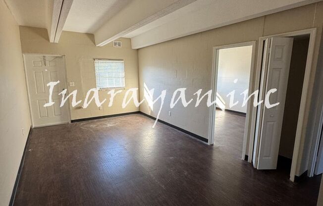 1045 W Washington St.