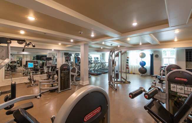 Fitness Center with Cardio and Weight Lifting Equipment at Kensington Place, Woodbridge, VA, 22191