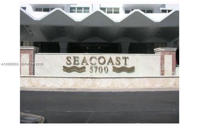 2 beds, 2 baths, 1,040 sqft, $3,600, Unit 5700 Collins Ave # 15H