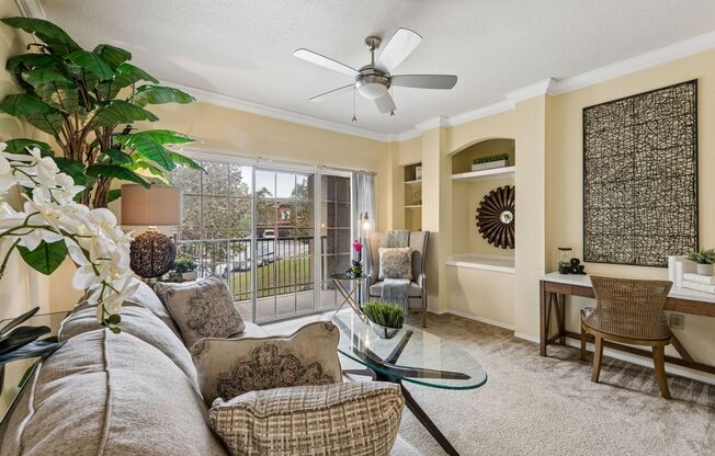 1/1 2nd floor condo, in gated community with all the amenities