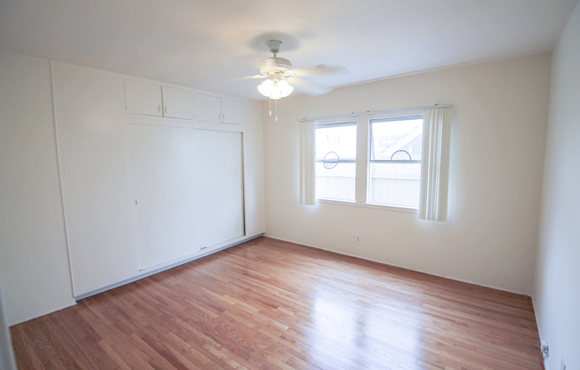 (6014) 8316 Blackburn Ave.