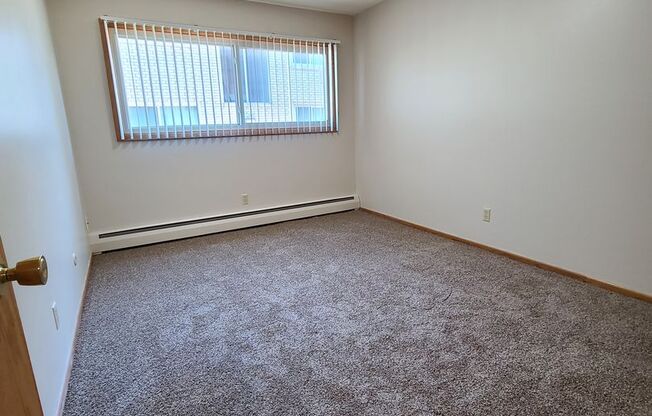1 bed, 1 bath, 605 sqft, $1,040, Unit 699-201