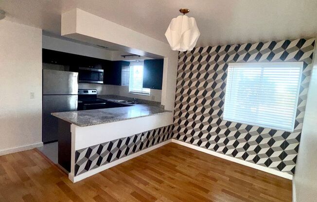 3 beds, 2 baths, 1,205 sqft, $2,075, Unit 122