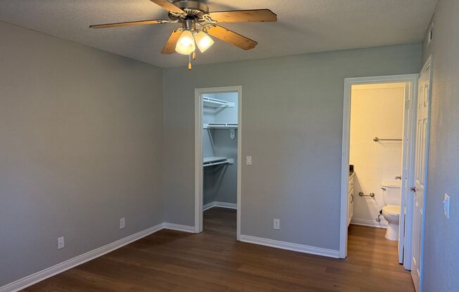 2 beds, 2 baths, 850 sqft, $2,985, Unit 841-11