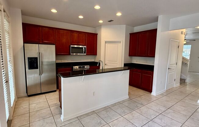 Lake Sawyer - Luxury 3/2.5 Condo