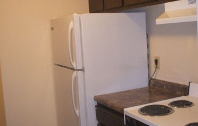 2 beds, 1 bath, 875 sqft, $1,144, Unit 7972 - 201