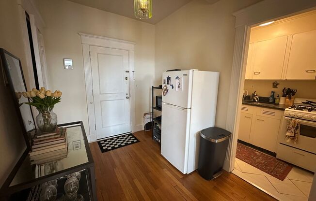 1 bed, 1 bath, 550 sqft, $2,470, Unit 57