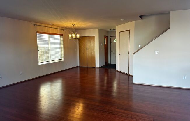 3bd/2.5ba Renton House