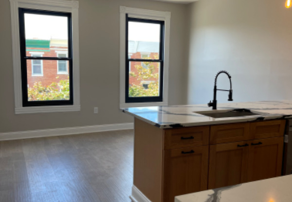 103 N LINWOOD AVE