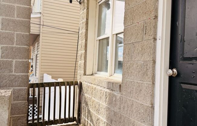 One Bedroom on Quiet Street w/ Parking