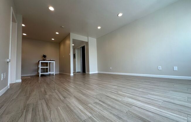 Studio, 1 bath, 500 sqft, $1,550, Unit 306