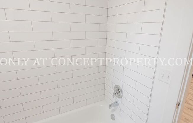 Studio, 1 bath, 288 sqft, $1,099, Unit 2F