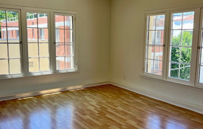 449 S Cloverdale Apartments