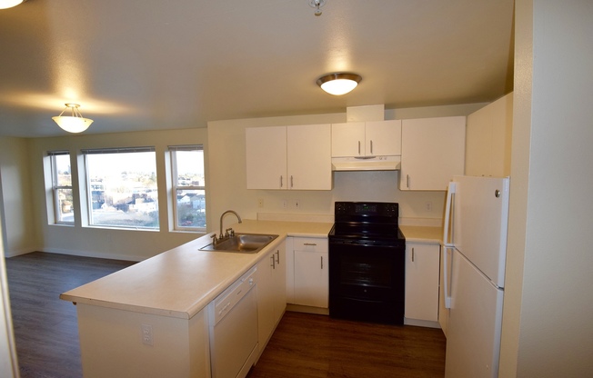 2 beds, 2 baths, 985 sqft, $2,495, Unit 405