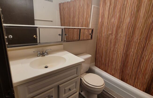 1 bed, 1 bath, $1,225, Unit 115