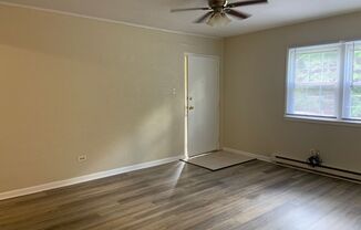 2 beds, 1 bath, $895