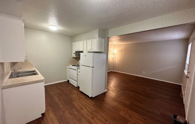 1 bed, 1 bath, 650 sqft, $695, Unit Blackwelder #6