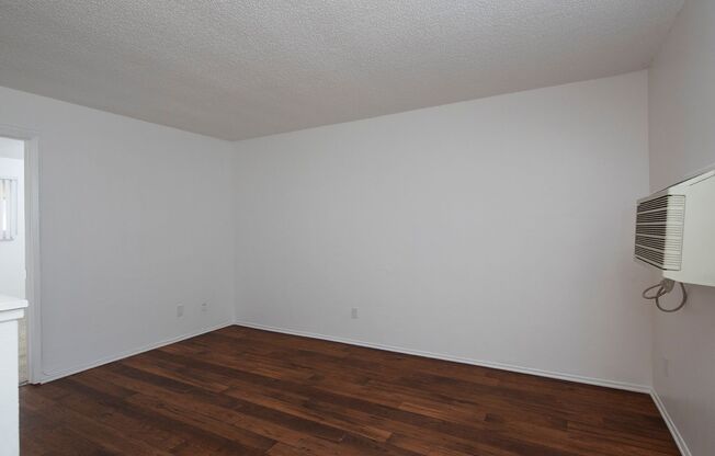 1 bed, 1 bath, $1,895, Unit 16