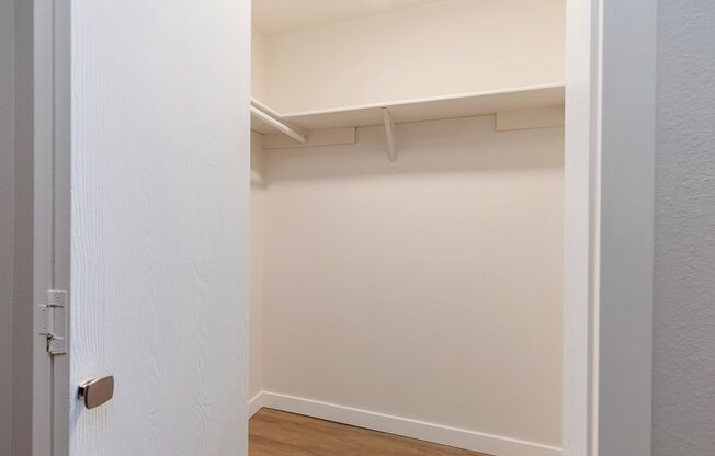 1 bed, 1 bath, 570 sqft, $2,145, Unit 40