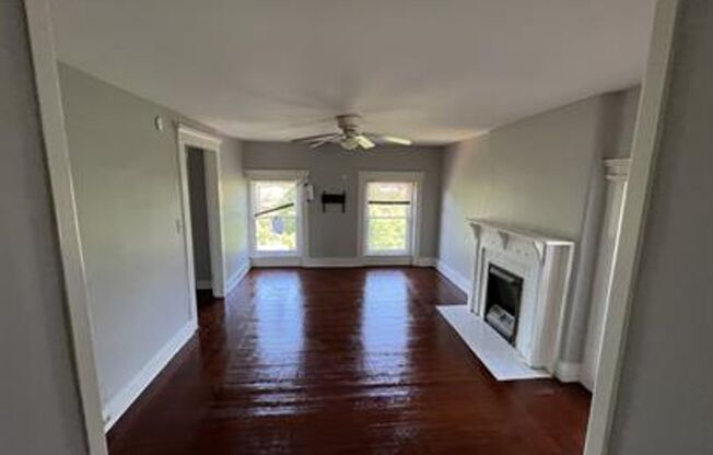 1 bed, 1 bath, 700 sqft, $950, Unit 5